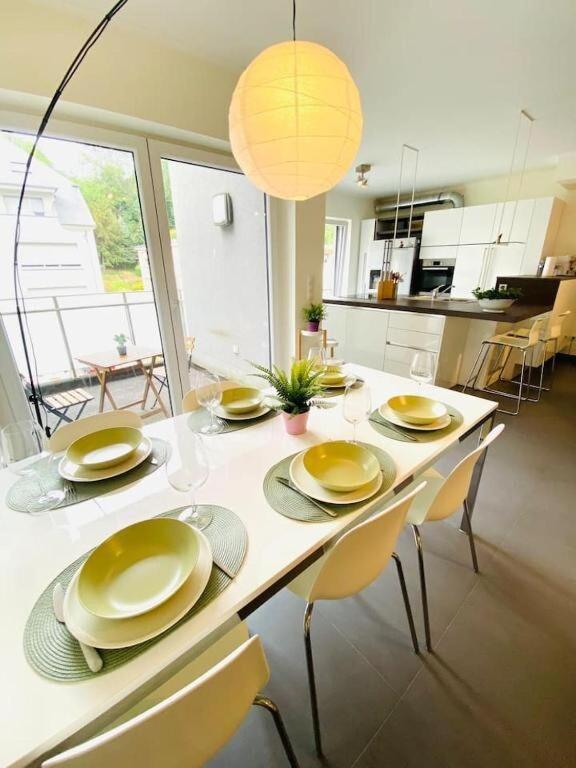 Bright And Airy 3 Bedroom With Terrace&parking Appartement Luxemburg